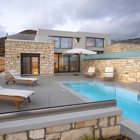 Anemelia Case de vacanță